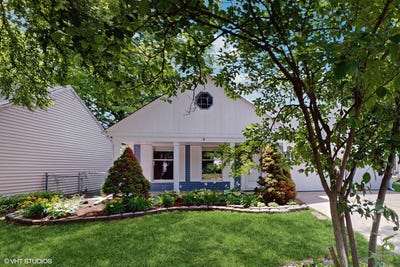 /international/us/1704-paddington-avenue-naperville-il-110100525195/