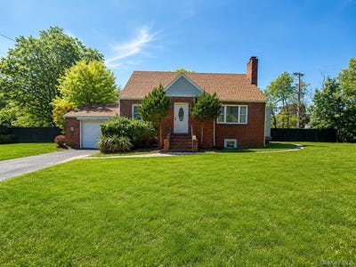 /international/us/52-hoffman-lane-central-islip-ny-110109131911/