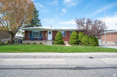 /international/us/3724-s-carolyn-millcreek-ut-110098985175/