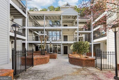 /international/us/307-granville-court-atlanta-ga-110106004893/