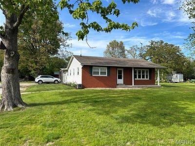 /international/us/272-4th-street-mount-olive-il-110107894384/