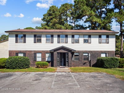 /international/us/102-ravenwood-drive-jacksonville-nc-110108663854/