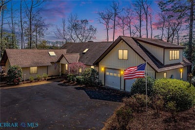 /international/us/28-e-harmony-circle-wicomico-church-va-110120582932/