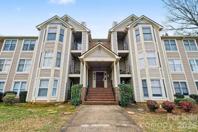 /international/us/6234-rosecroft-drive-charlotte-nc-110105953777/