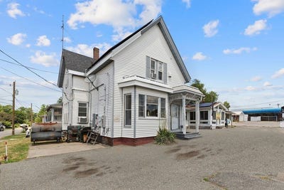 /international/us/616-centre-brockton-ma-110119434568/