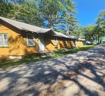 /international/us/977-n-huron-street-east-tawas-mi-110103336116/