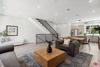 /international/us/1955-preuss-rd-los-angeles-ca-110098987368/