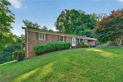/international/us/166-town-lane-mount-airy-nc-110107695784/