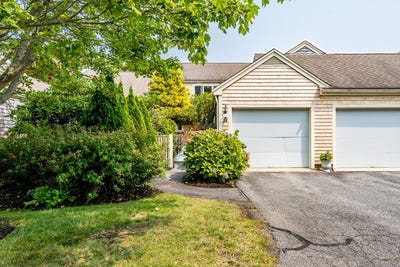 /international/us/38-kates-path-path-yarmouth-port-ma-110101478173/