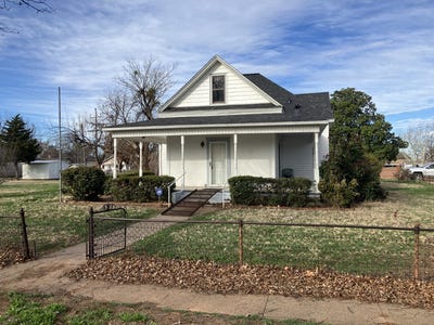 /international/us/109-n-foley-street-seymour-tx-110105974760/