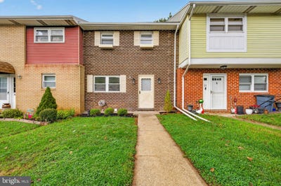 /international/us/65-w-chestnut-street-macungie-pa-110110376569/