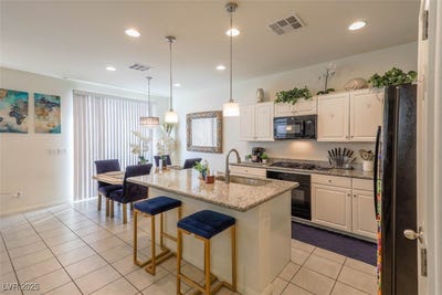 /international/us/4147-spring-storm-avenue-north-las-vegas-nv-110098787186/