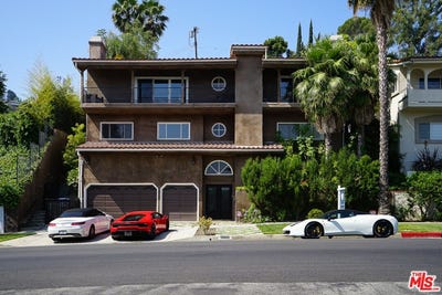 /international/us/13902-valley-vista-sherman-oaks-ca-110108904724/