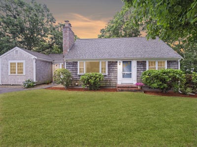 /international/us/25-brookhill-lane-west-yarmouth-ma-110100926499/