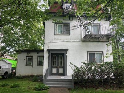 /international/us/203-center-st-staten-island-ny-110100751173/
