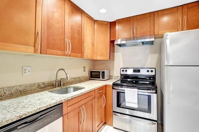 /international/us/606-nw-13th-street-boca-raton-fl-110107818043/