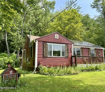 /international/us/1872-north-main-rd-otis-ma-110101433165/