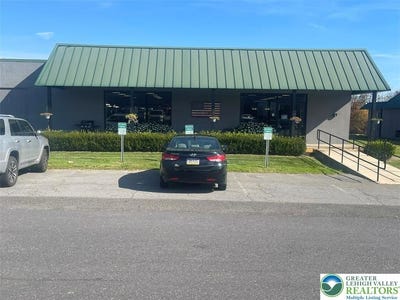 /international/us/2385-john-fries-highway-red-hill-pa-110102950793/