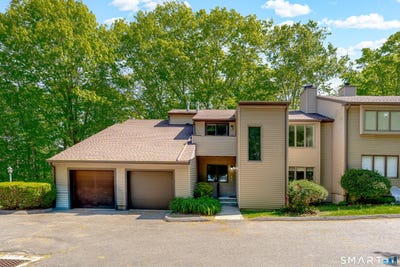 /international/us/12-kings-wood-manor-shelton-ct-110108140187/