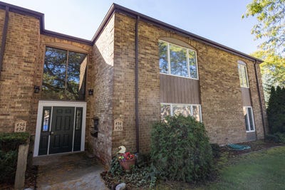 /international/us/454-barkwood-court-nw-grand-rapids-mi-110120420716/