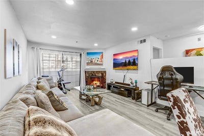 /international/us/6545-reseda-boulevard-reseda-ca-110120027415/