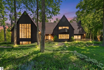/international/us/1425-bay-view-heights-petoskey-mi-110108653494/