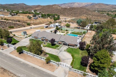 /international/us/4145-gillespie-avenue-acton-ca-110110211502/