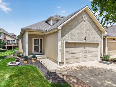 /international/us/22608-w-73rd-street-shawnee-ks-110108748709/