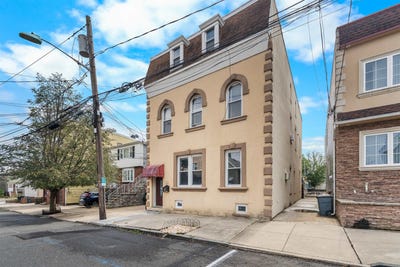 /international/us/82-e-26th-st-bayonne-nj-110110368821/