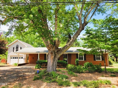/international/us/607-e-butler-avenue-liberty-nc-110108470608/