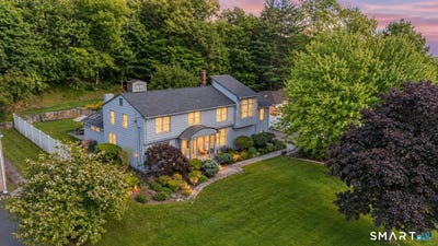 /international/us/204-braeside-drive-hamden-ct-110108354225/
