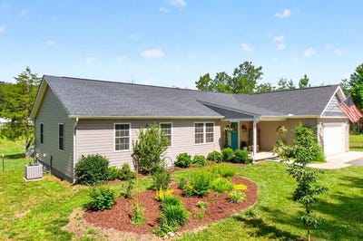 /international/us/3779-s-james-madison-hwy-farmville-va-110108884592/