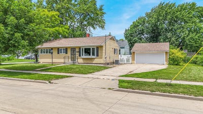 /international/us/690-w-5th-avenue-oshkosh-wi-110108964400/