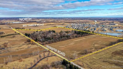 /international/us/17n753-widmayer-road-hampshire-il-110098548632/