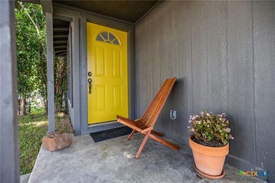/international/us/608-san-antonio-avenue-seguin-tx-110101100403/?lang=en