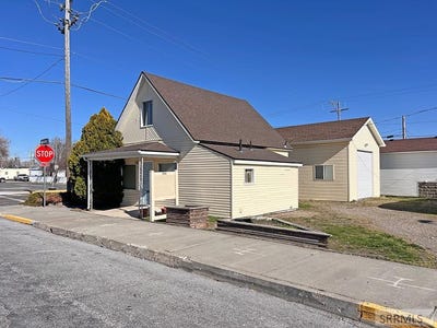 /international/us/390-n-broadway-street-blackfoot-id-110106351630/