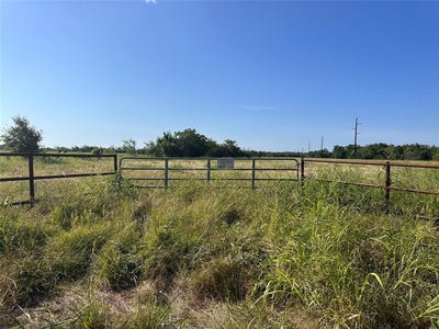 /international/us/482-county-road-2655-walnut-springs-tx-110093028515/
