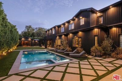/international/us/5330-amestoy-ave-encino-ca-110120056459/