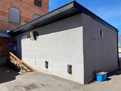 /international/us/444-central-avenue-rochester-ny-110106448597/