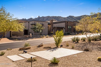 /international/us/12418-e-troon-vista-drive-scottsdale-az-110104906696/