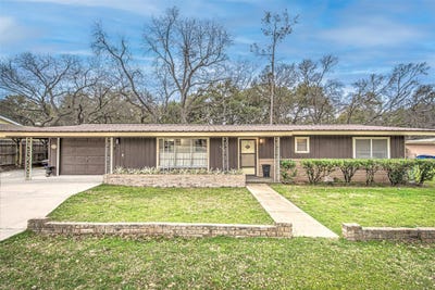 /international/us/5304-bedford-st-kingsland-tx-110108438689/