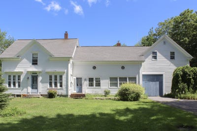 /international/us/117-blackstrap-road-falmouth-me-110101164246/
