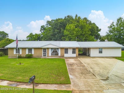 /international/us/7633-macon-drive-biloxi-ms-110108151801/