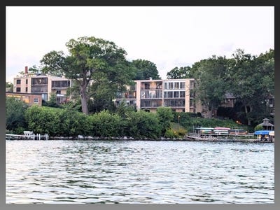 /international/us/1029-spaight-street-madison-wi-110097998818/