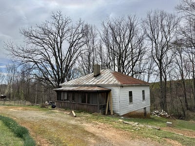 /international/us/4947-stones-dairy-rd-bassett-va-110106622310/
