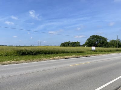 /international/us/13621-w-maple-road-mokena-il-110092408381/