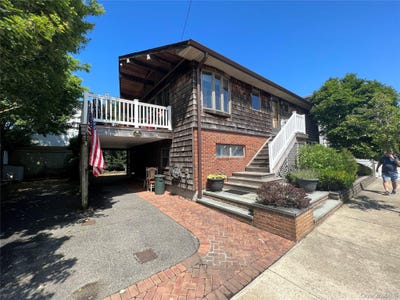 /international/us/71-garden-city-avenue-point-lookout-ny-110108617117/