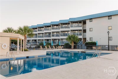 /international/us/1217-bay-street-tybee-island-ga-110106069556/