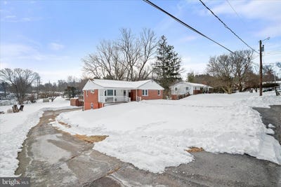 /international/us/1639-the-strand-basement-apt-westminster-md-110105766268/