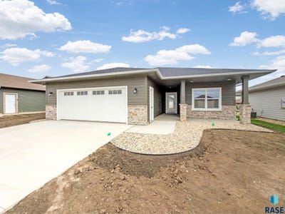 /international/us/2405-e-tinley-st-brandon-sd-110105933057/